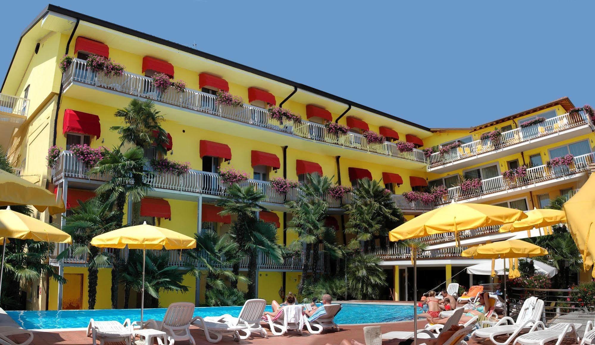 Hotel Capri Bardolino 3S Dış mekan fotoğraf